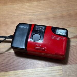 Konica POP-Super 33mm Film Point and Shoot Camera + roll of film included!
